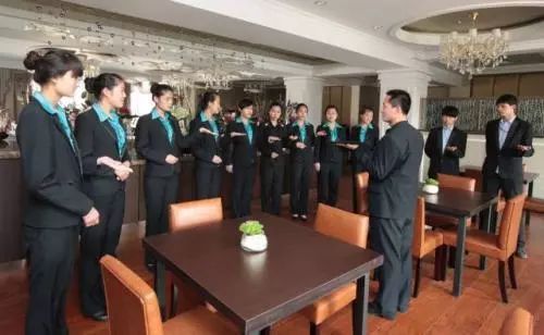 
高考志愿填报指南|这6个听起来高大上的专业，真的高大上吗？这些专业慎选！


