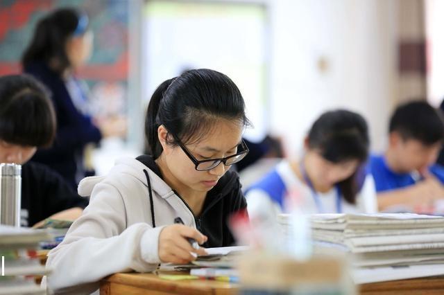 
“高三学生”，高考前最后一个月，最应该做的几个动作


