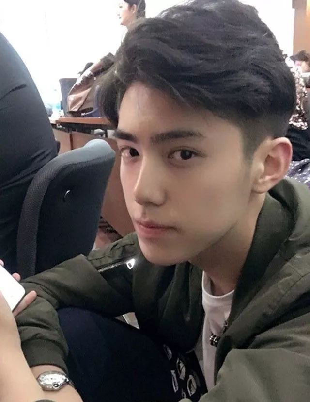 不可能不帅的发型|19年时尚男士发型长这样?_刘海发
