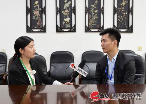 归国正当时,湖北大学首届国际青年学者沙湖论坛成功举办!
归国正当时,湖北大学首届国际青年学者沙湖论坛成功举办!