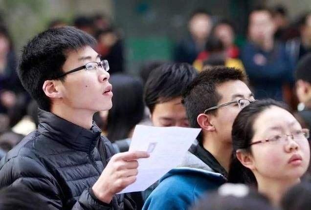 
原创
大四学生：“公务员”和“事业单位”都被录取了，怎么选？



