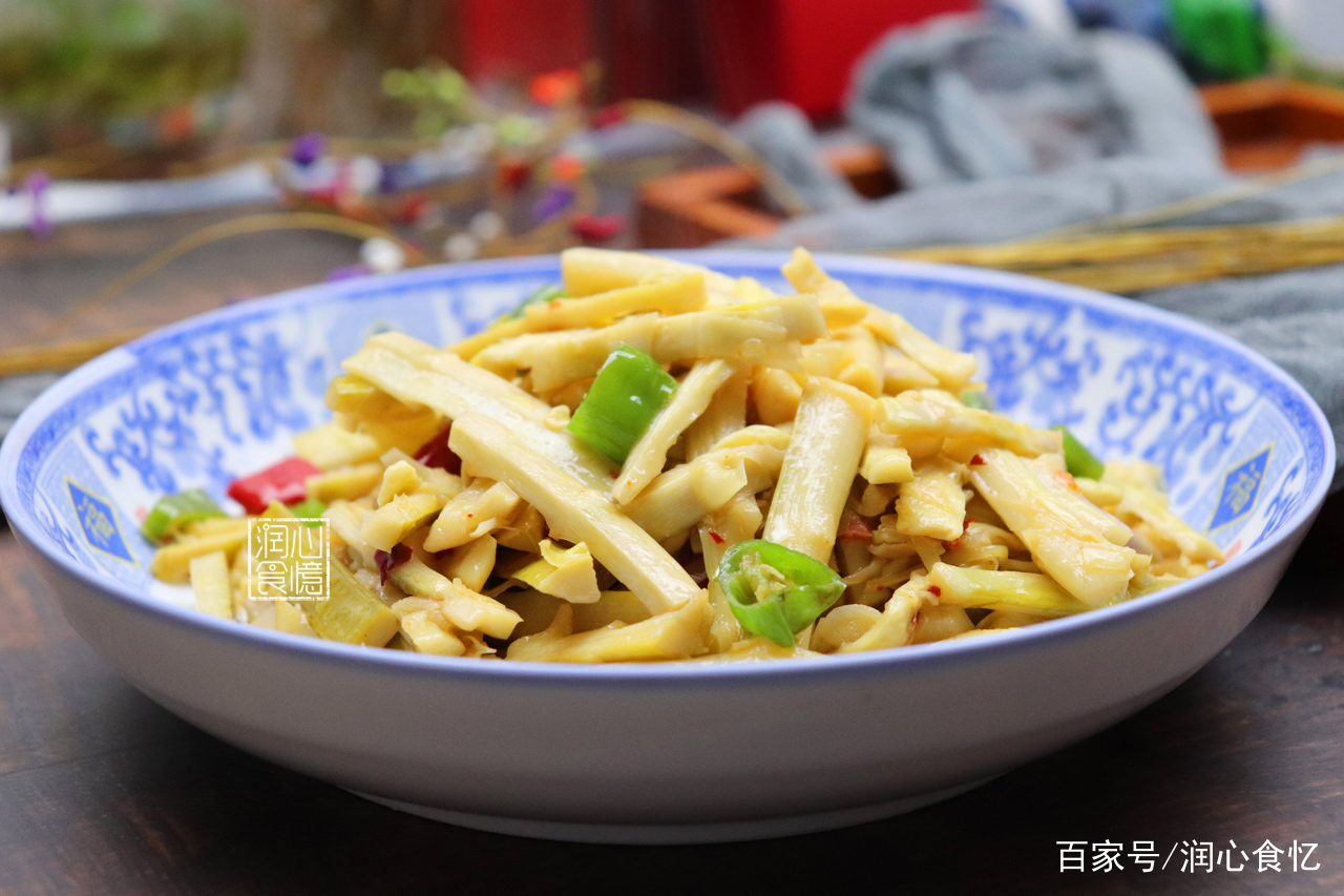 笋什么时候吃最好吃 dccbe2d38aeb48dba5b48f6f1623bbd7.jpeg