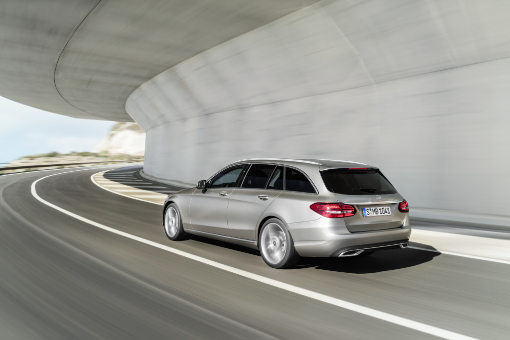 奔驰c级旅行车 – 欧洲的全家旅行标配车型