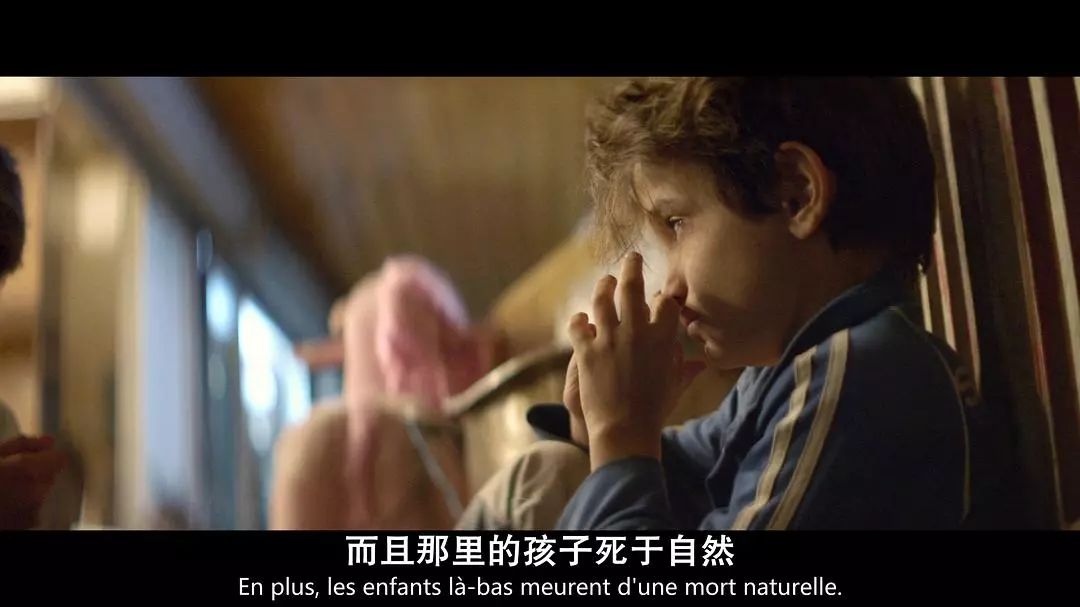 12岁贩毒的他，将父母告上了法庭