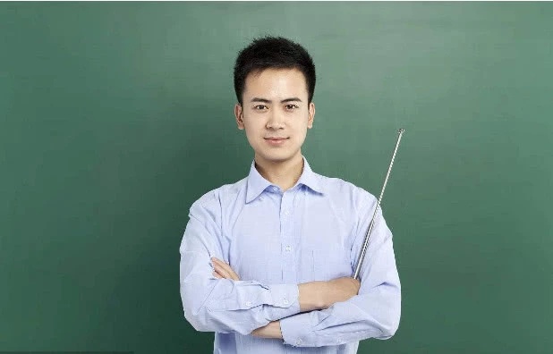 
教师有教师节、寒暑假，为何很多人还是不愿当老师？教育的悲哀！


