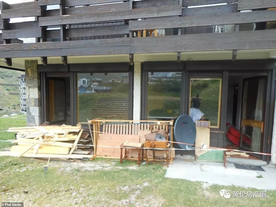 为了支持孩子训练,从大房子搬到个一居室小房