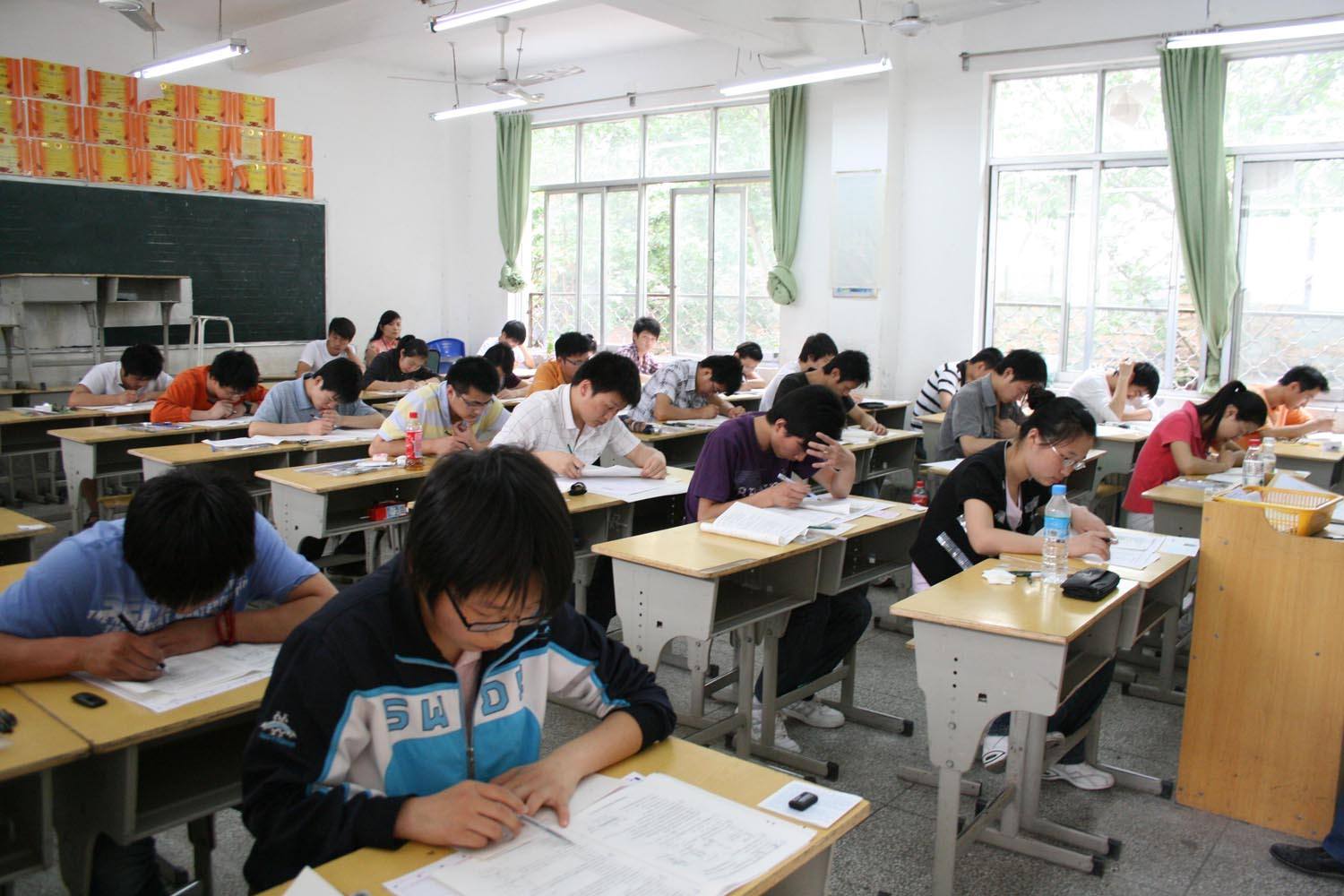 原创
高考满分750分,想考550分以上,会很难吗?高三老师告诉真实情况
原创
高考满分750分,想考550分以上,会很难吗?高三老师告诉真实情况
