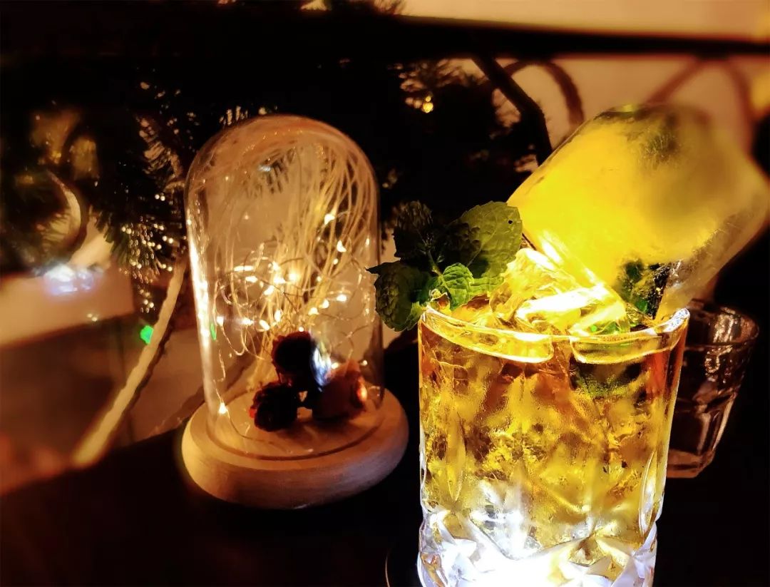 鸡尾酒革命 ▎微醺的春天里,怎么能少得了约会和鸡尾酒呢?