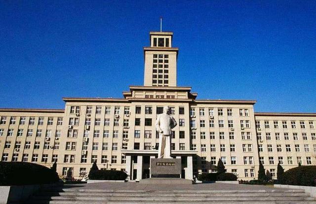 
我国这4所大学的科研论文影响力超过清华，其中一所建校不到10年


