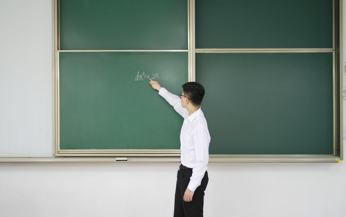 
原创
教育部通知，选派4000名高级教师赴贫困地区讲学，寒门学子有福了


