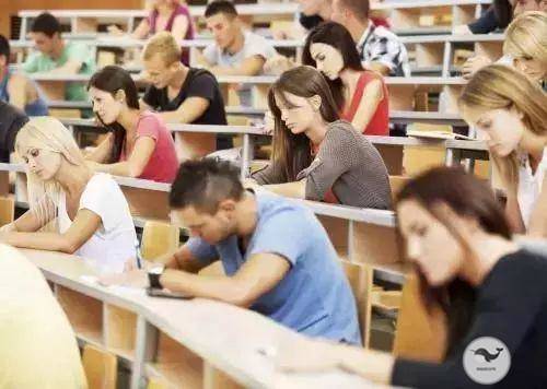美教授抱怨:中国学生真的太多了!
美教授抱怨:中国学生真的太多了!