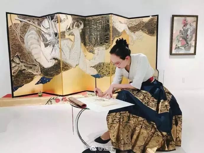 央美才女,被誉为最年轻造龙师,把《王者荣耀》杨贵妃画成敦煌壁画,美炸天! 亚洲人成网狼客人网