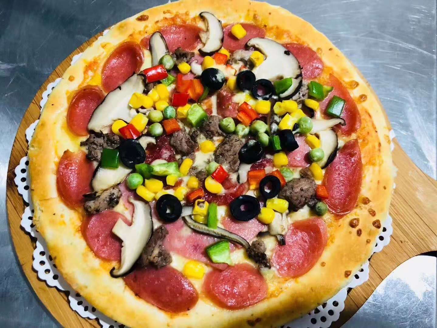 蘑菇火腿烤肠披萨怎么做_蘑菇火腿烤肠披萨的做法视频_豆果美食