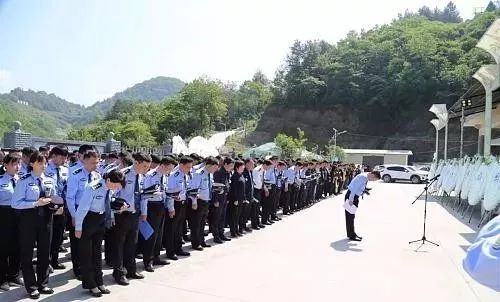 石泉县人口_...稳定适度低生育水平,近日,石泉县对人口和计划生育工作责任追(3)