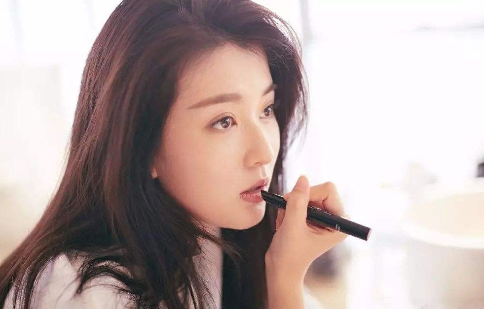 如何做一个有魅力的女人味 8b4ec9d8033542f48c7638cbd0e9ea29.jpeg