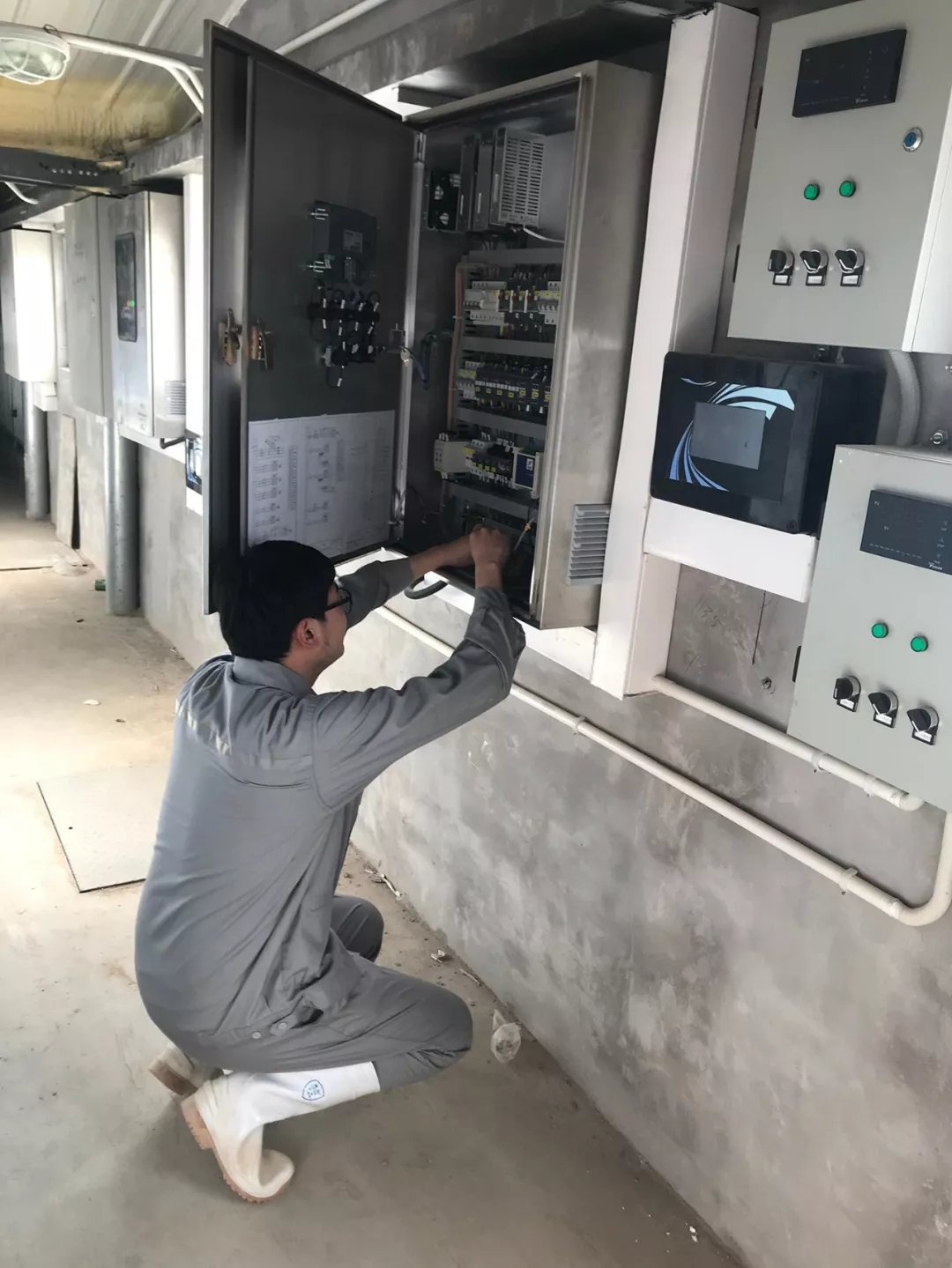 理想充电桩安装费太贵了 959b273451554c5e98a4111a1d053b67.jpeg