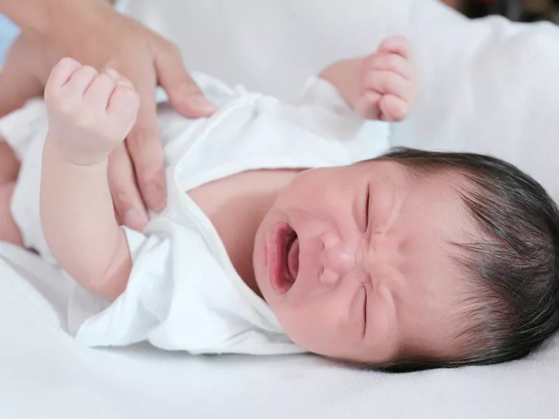                     原来宝宝洗澡用清水最好？3个婴儿肌肤保养小知识！