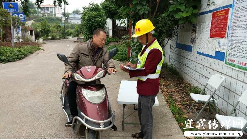 裴石镇:五一黄金周全力以赴做好道路交通安全保畅工作 博狗体育官方