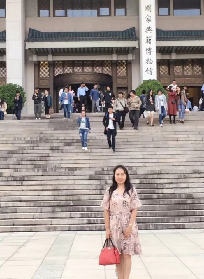 川大博士蒋林欣——诗意生活的栖居者,教书生涯亦有文学和远方!
川大博士蒋林欣——诗意生活的栖居者,教书生涯亦有文学和远方!
