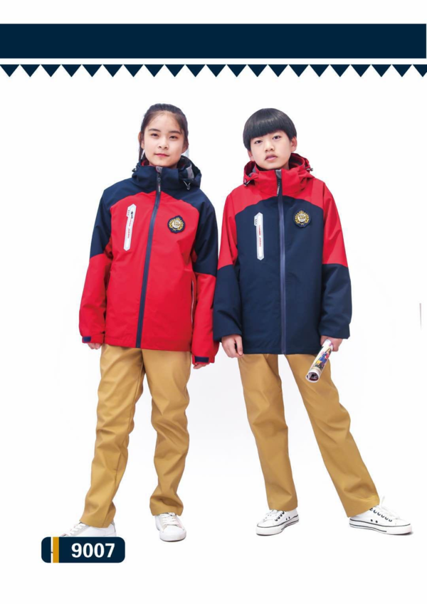 为学生倾力打造专属冬季校服,一件颜值与功能兼具的冲锋衣