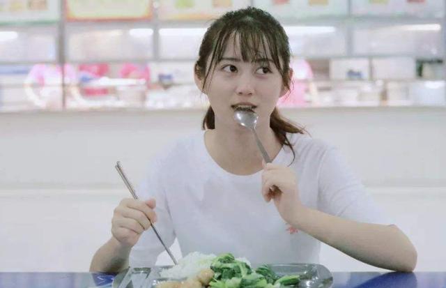 
985、211院校的学历，在社会上真的有用吗？答案很现实！


