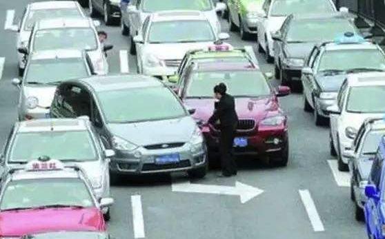 为什么交警常说“让速不让道”？一个事故责任判定告诉你