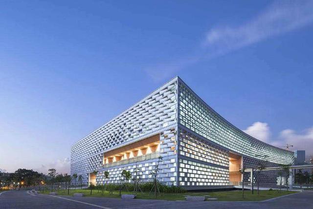 
我国这4所大学的科研论文影响力超过清华，其中一所建校不到10年


