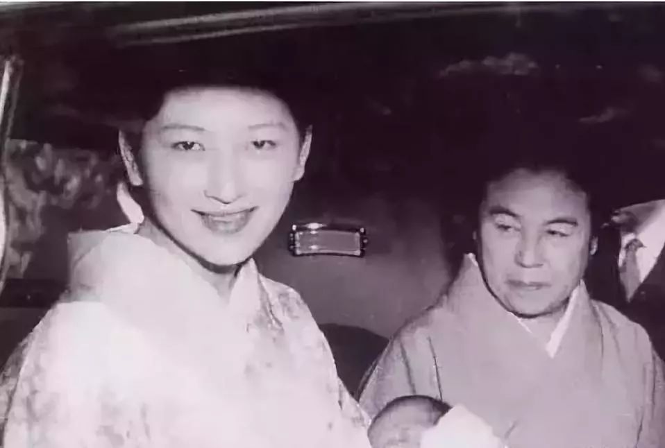 哈佛毕业会五种语言,嫁入皇室却让她成为生育工具?
哈佛毕业会五种语言,嫁入皇室却让她成为生育工具?