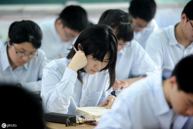 高三家长在考前一个多月会经历两个阶段!怎么应对您知道吗?
高三家长在考前一个多月会经历两个阶段!怎么应对您知道吗?