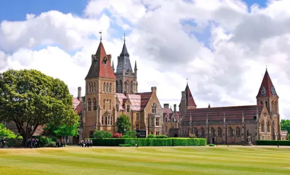 
领略英国顶尖贵族学校——九大公学的独特风采（一）


