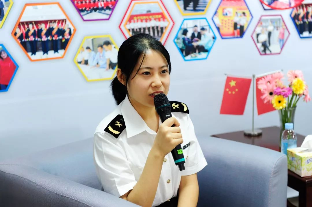 2018年9月,是她正式加入东江口海关的日子,初次轮岗和最终定岗都是在