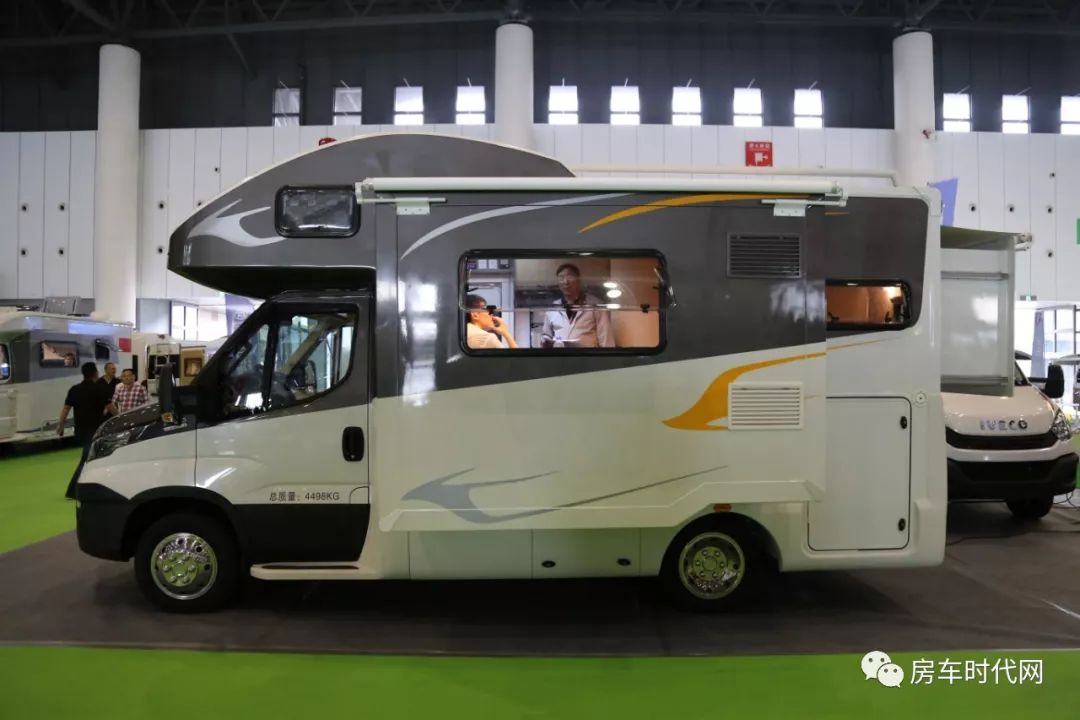 高档次和大空间人人爱 恰好这款伟昊房车全都