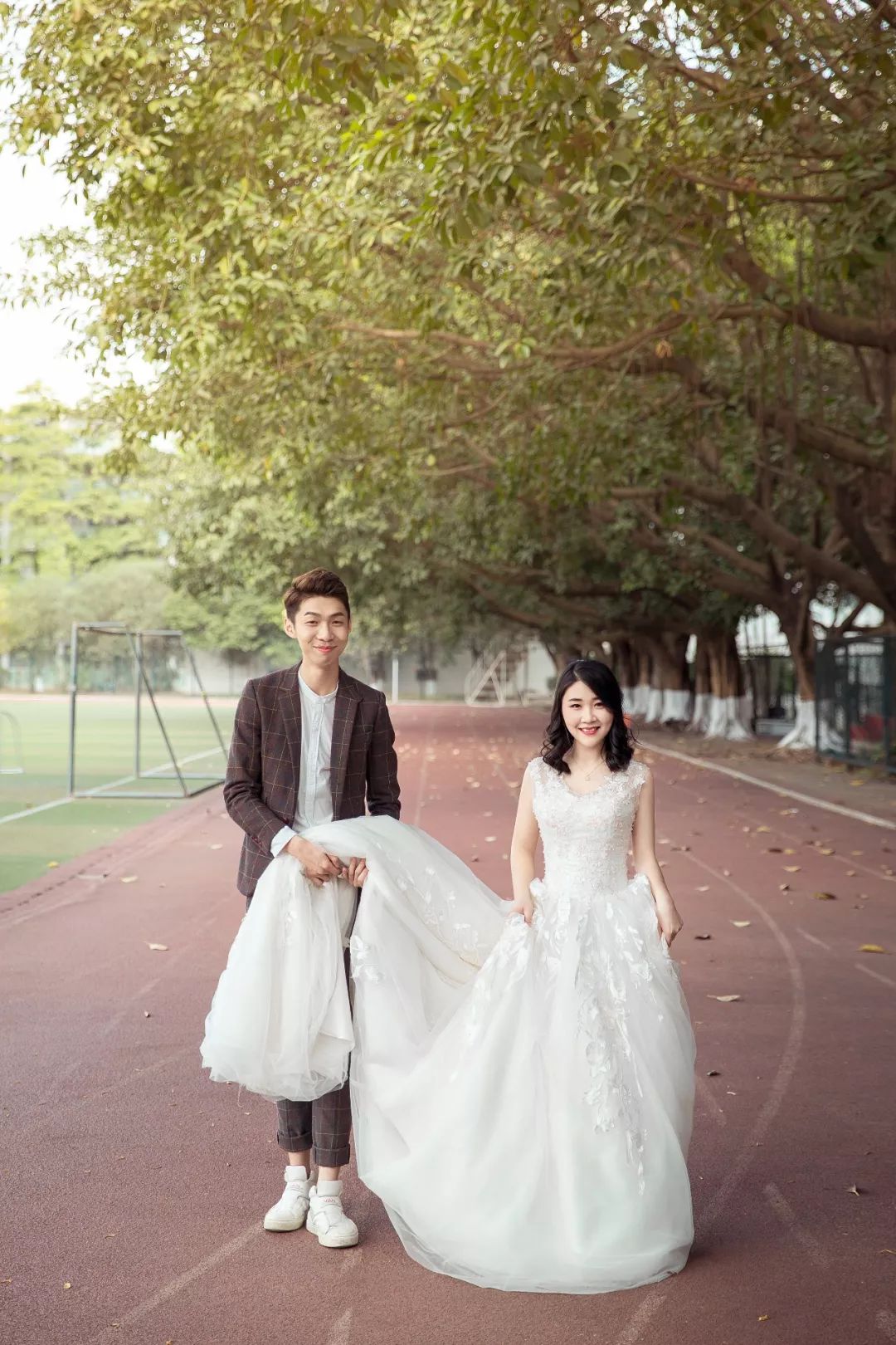 发狗粮了!毕业后的愿望,就是回岭南拍一次婚纱照!〖今日岭南〗
发狗粮了!毕业后的愿望,就是回岭南拍一次婚纱照!〖今日岭南〗