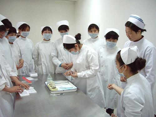 
明年我的孩子高考，到底该不该让他学医？你会怎么选？


