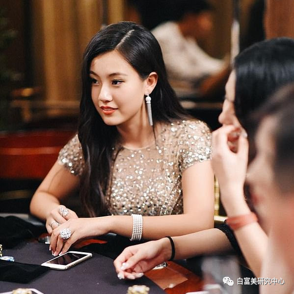 山东首富千金花4300w贿赂进斯坦福,如今被除名太丢脸!
山东首富千金花4300w贿赂进斯坦福,如今被除名太丢脸!