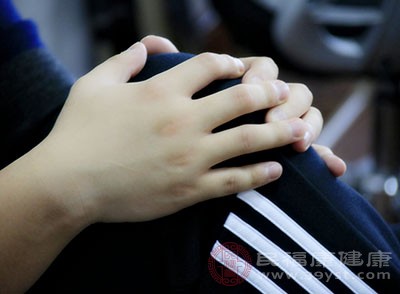 风湿吃蒜头全身疼怎么回事