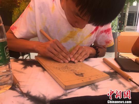 产教融合育工匠山西多所职业院校师生集体亮“绝活”
产教融合育工匠山西多所职业院校师生集体亮“绝活”