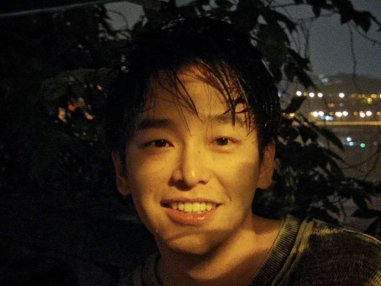 黄觉微博发出一张彭昱畅照片并称拍的太好, 而