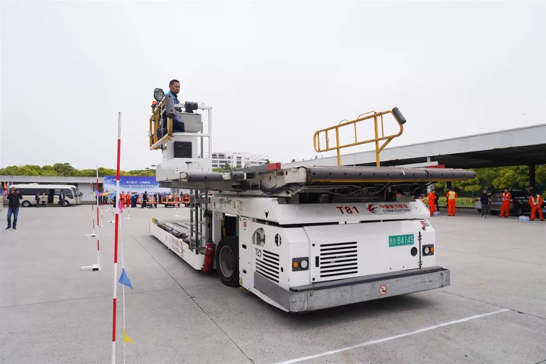 东方航空与上海机场联合开展特种车辆岗位大练兵