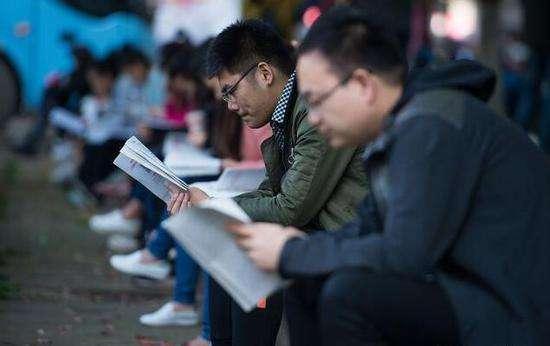 
这个大学专业被“捧上天”，分数居高不下，但就业远没想象中好！


