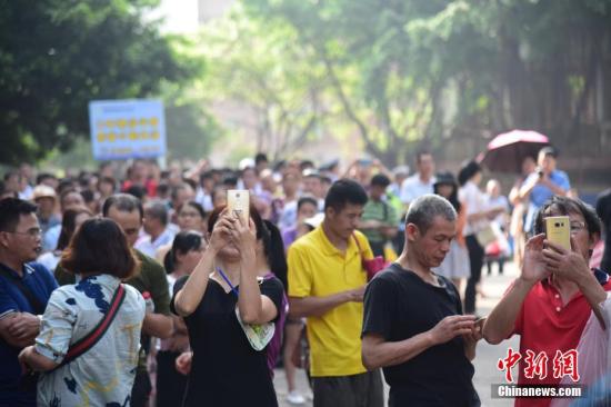 2019年广西高考考生规模高达46万总报考人数再创新高
2019年广西高考考生规模高达46万总报考人数再创新高