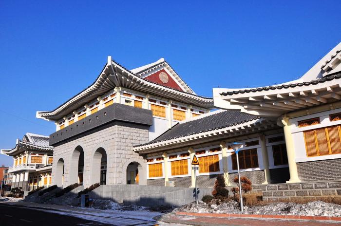 
没到一本线？这5个211大学招二本生，分数线很低，适合报考！


