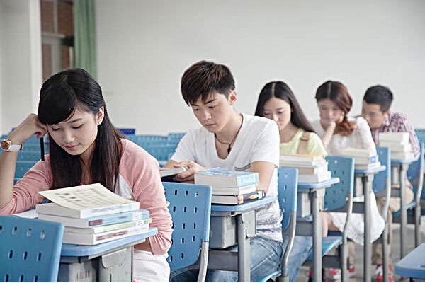 高三总复习常走神怎么办?
高三总复习常走神怎么办?
