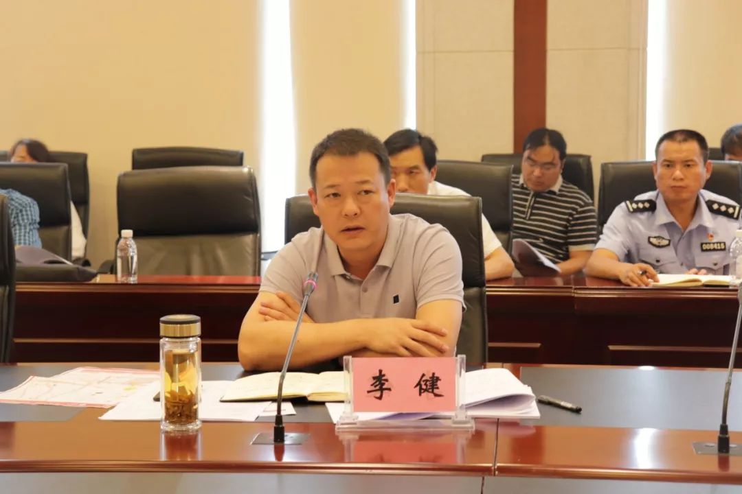 弥勒市委常委,市委宣传部部长毕晓红,弥勒市人民政府副市长田红梅