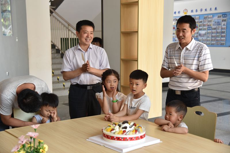 
原创
来不及告别！“照顾好了所有人唯独忘了自己”的好校长走了


