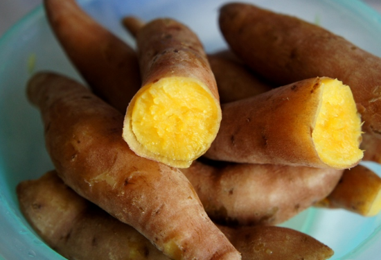                     这些“坑娃”食物尽量少让孩子吃，可能会损伤肠胃，特别是第二种