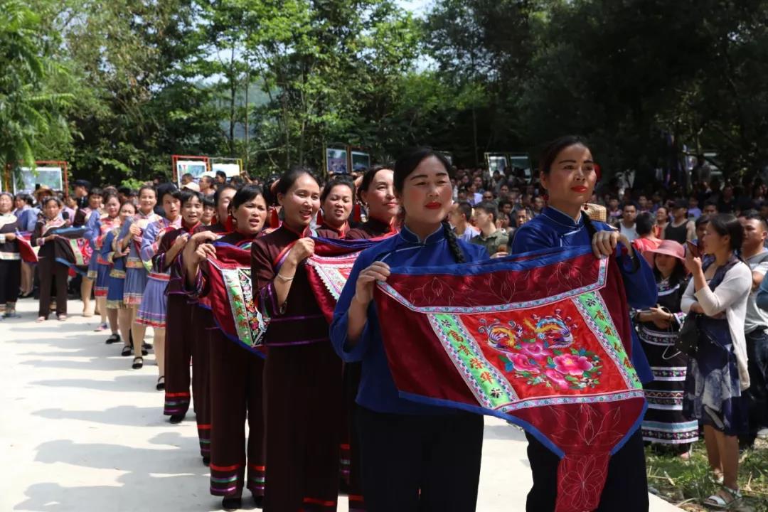 乐业唱响传承400年的卜隆古韵