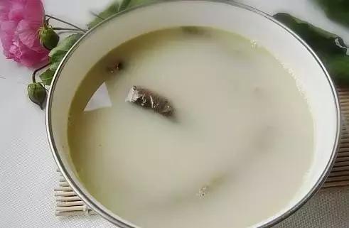                     儿科医生：娃未满周岁，这4种食物可别碰，等损伤了脾胃就晚了！