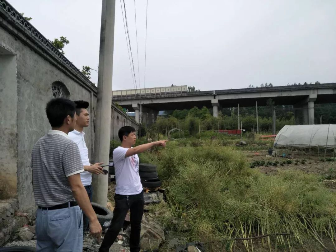村人口哪能查_在哪能查身份证照片