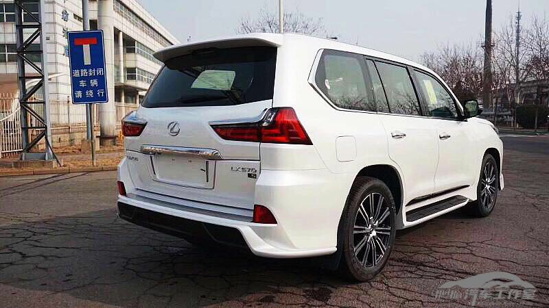 到店实拍|雷克萨斯LX570 真正的顶级越野车 车主:打算开十年